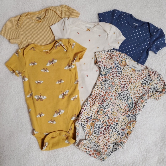 Carter's Other - Carters 12m 5 pack bodysuits